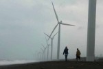 wind-power-2013-turbine-pulupandan-philippines